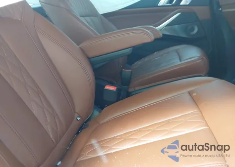 2023 BMW X7 xDrive40I из США, поврежденный, VIN 5UX23EM04P9R18295